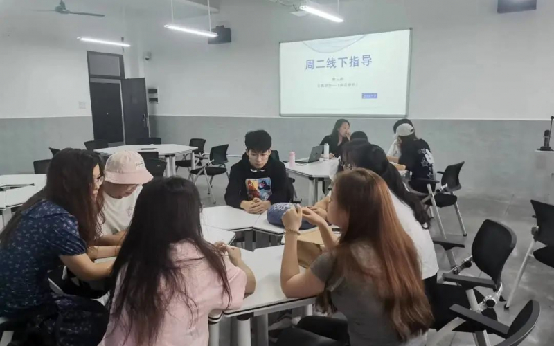 乐学善思，笃行致远”文学与传媒学院22级新闻学与广告学专题创作周线下指导